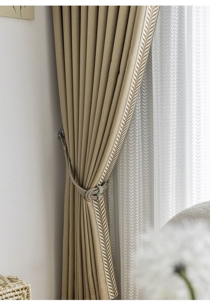 ما هي كلف الستائر ؟ صورة 4 - صن رول ستاير وكنب ومجالس عربية 